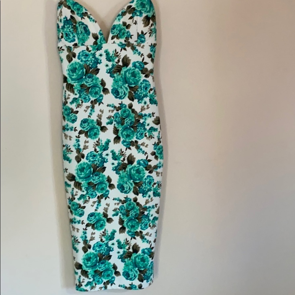 Floral Plunge Dress - Picture 2 of 7